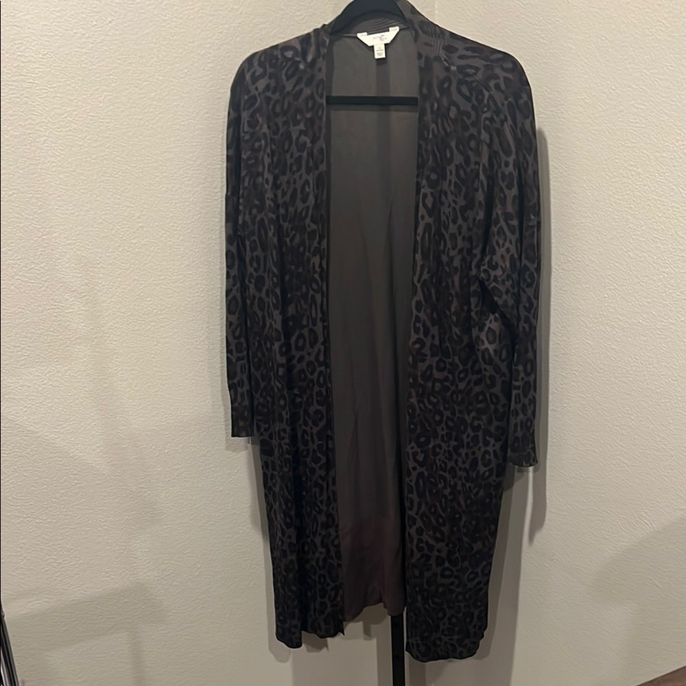 Terra & Sky Elegant Black animal print long Cardigan